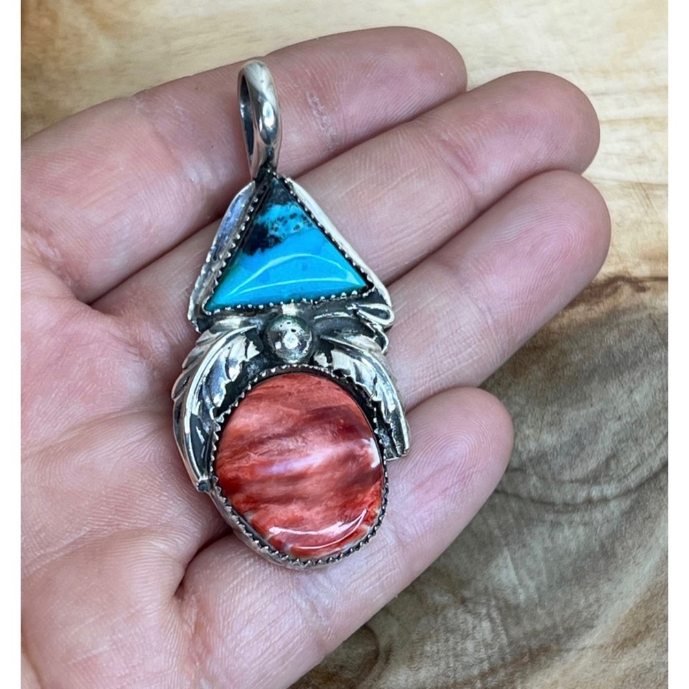 🚫SOLD🚫Vintage Navajo Pendant Signed Sterling Silver, Turquoise & Spiny Oyster - Picture 8 of 9